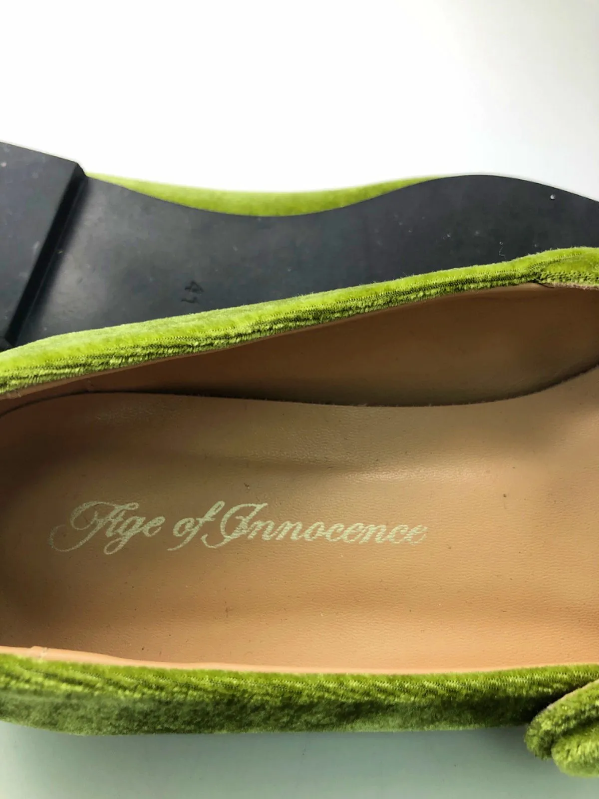 Age of Innocence Green Velvet Mary Jane Flats EU 41 UK 7.5