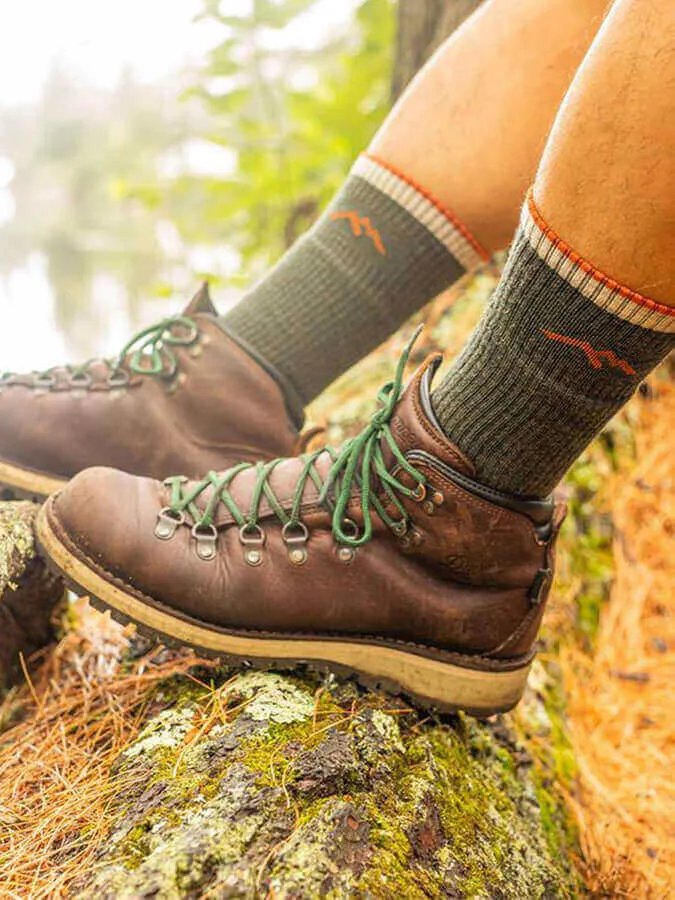 Darn Tough 1403 Men's Hiker Boot Midweight Hiking Cushion Socks