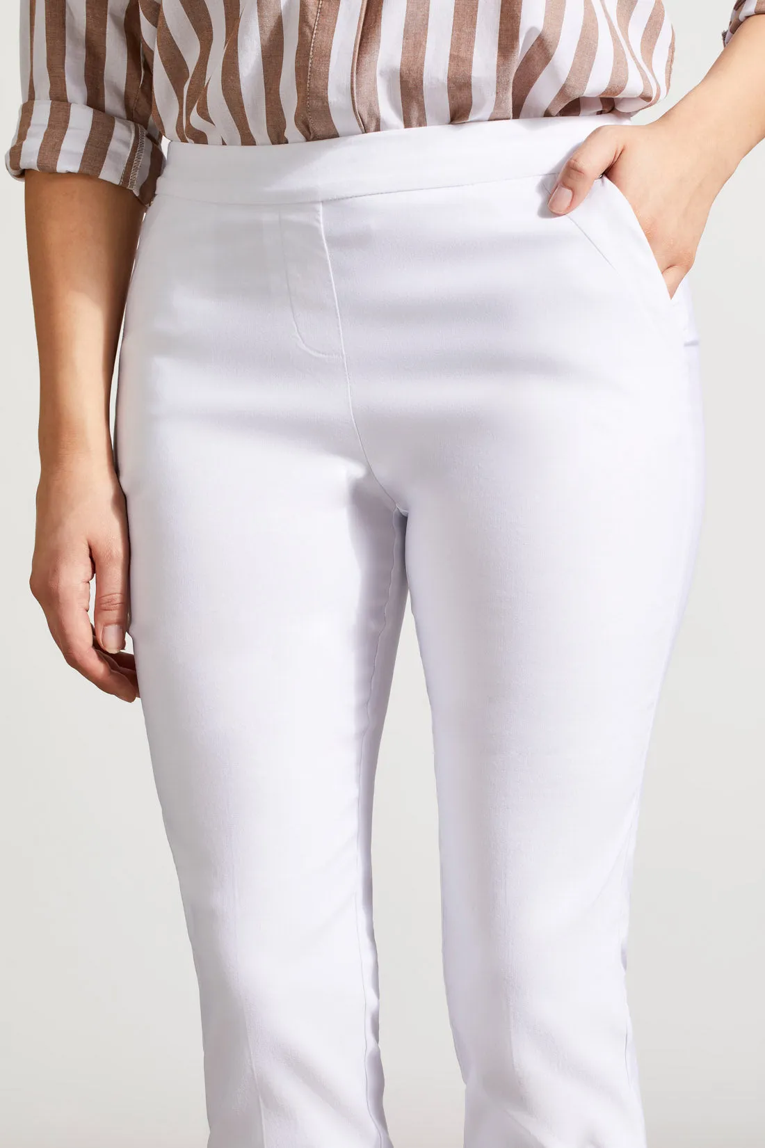 PERFORMANCE STRETCH FLATTEN IT SLIMMING CAPRIS-White