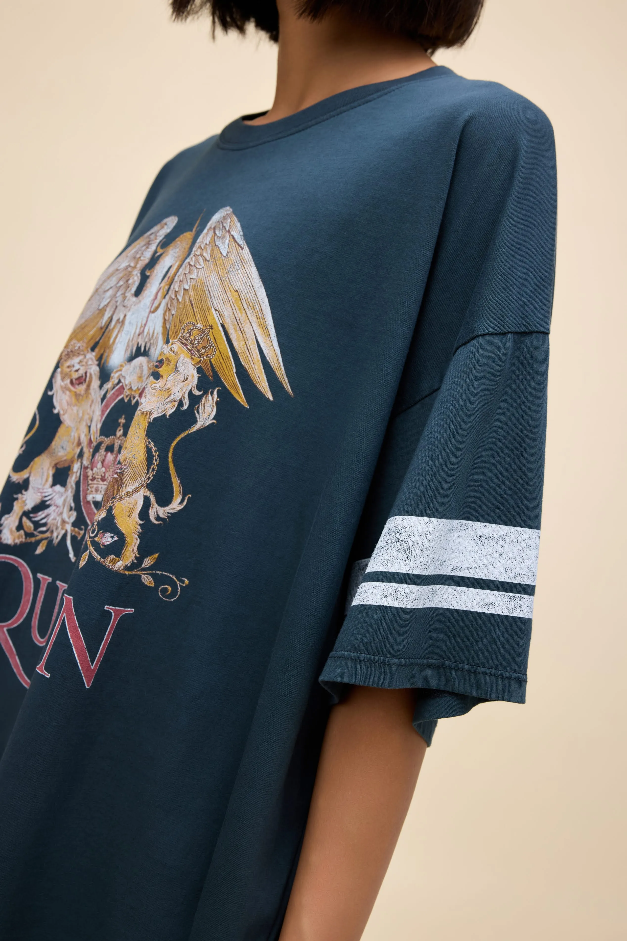 Queen Varsity Crest OS Tee