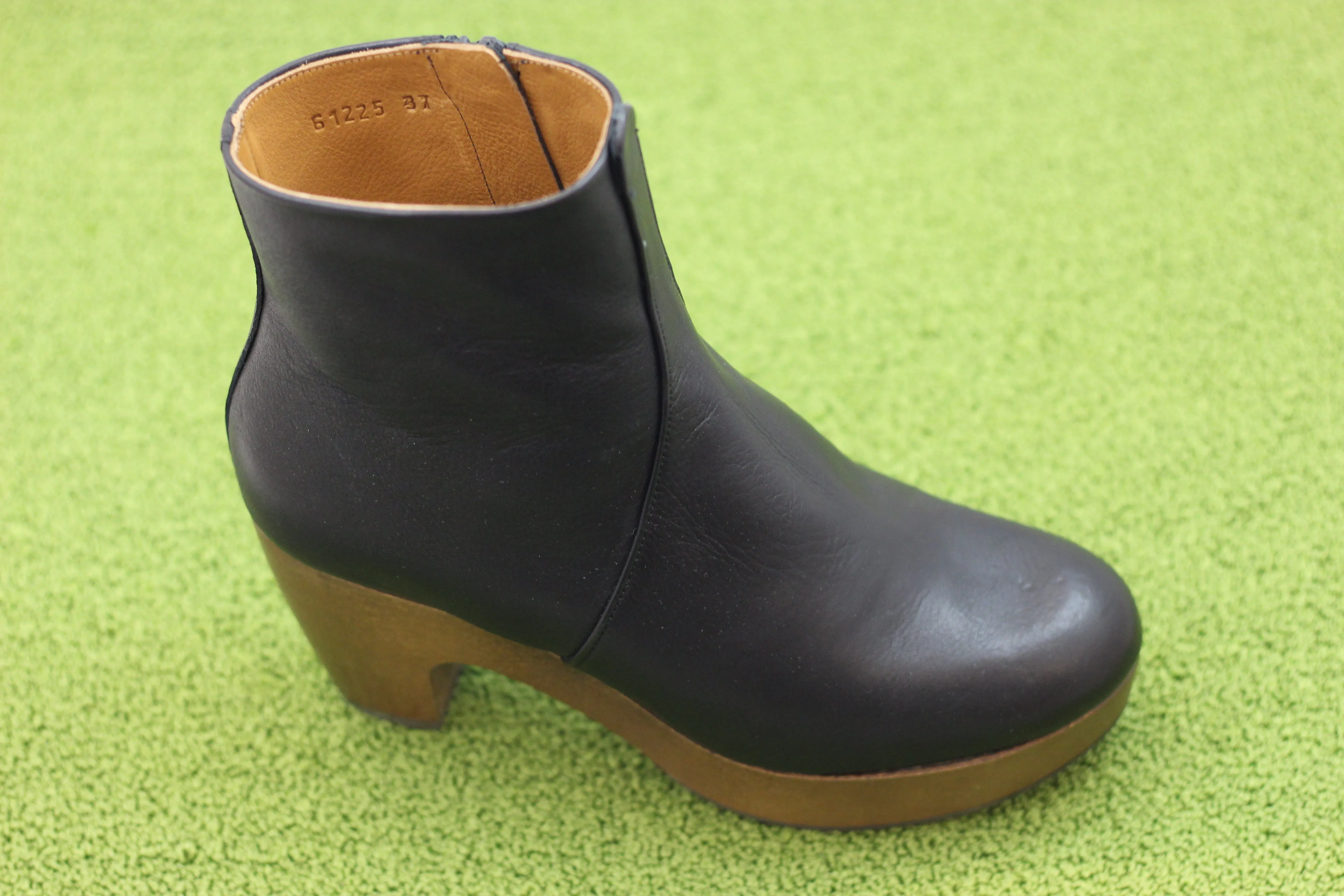 Women's Tecla Boot - Black Leather